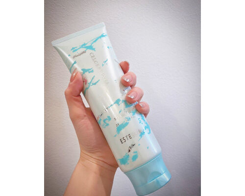 74139CD4-5F06-4980-9B7F-6D69F78255D4